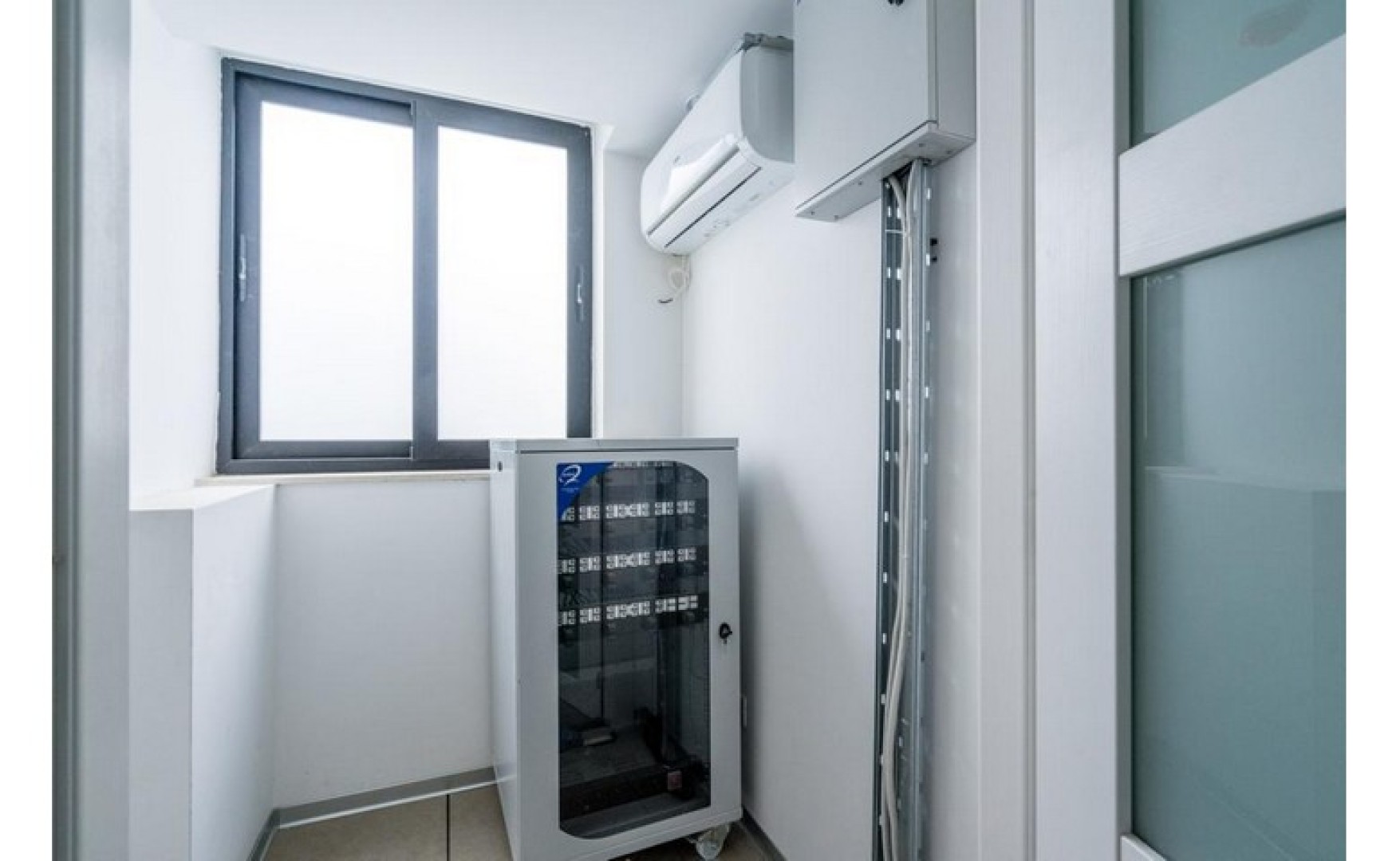 Offices to let Malta: Gzira 330sqm commercial premises for rent
