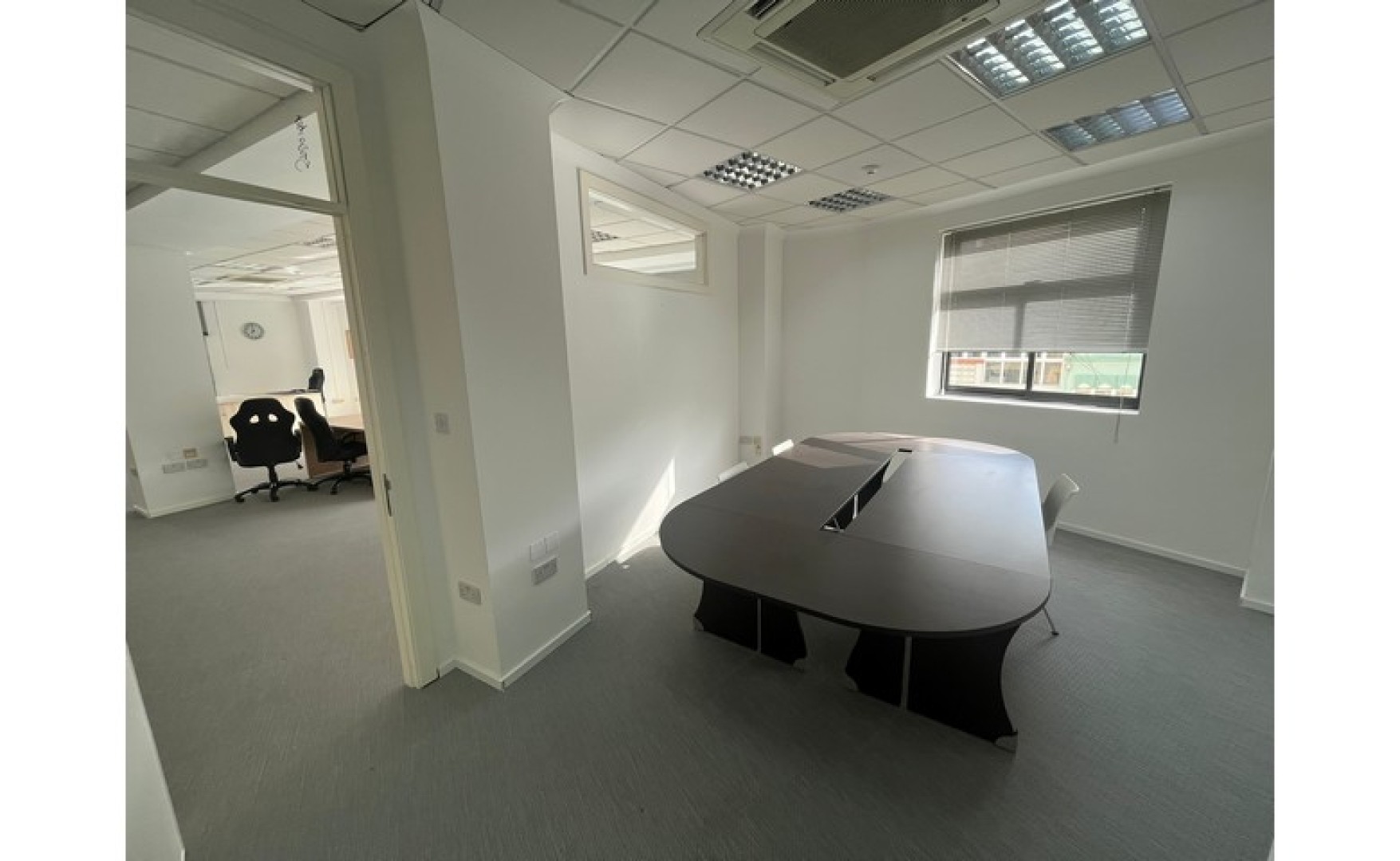 Offices to let in Malta: Gwardamangia 135sqm Office to let in a smart Building , optional parking available