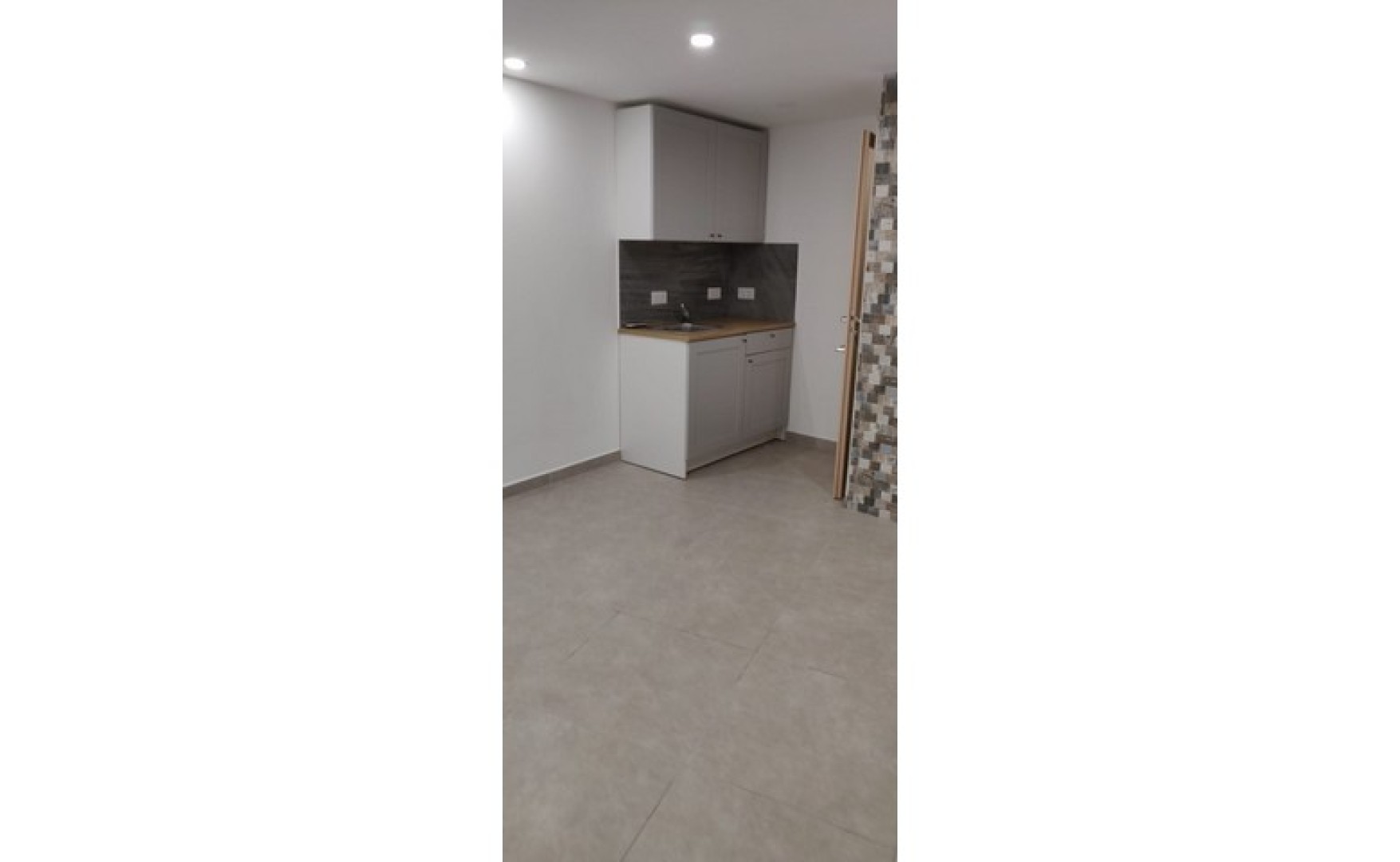 Shops for rent in Malta: Ibragg 20sqm commercial premises for rent