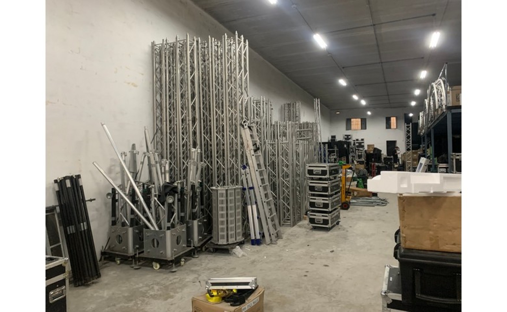 Warehouse / Office for rent in Malta: Zebbug 680qm office to let