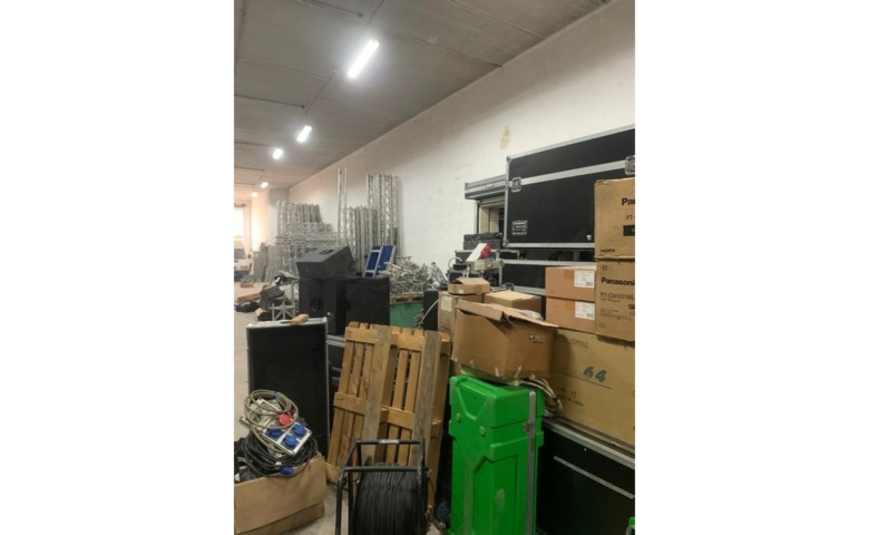 Warehouse / Office for rent in Malta: Zebbug 680qm office to let