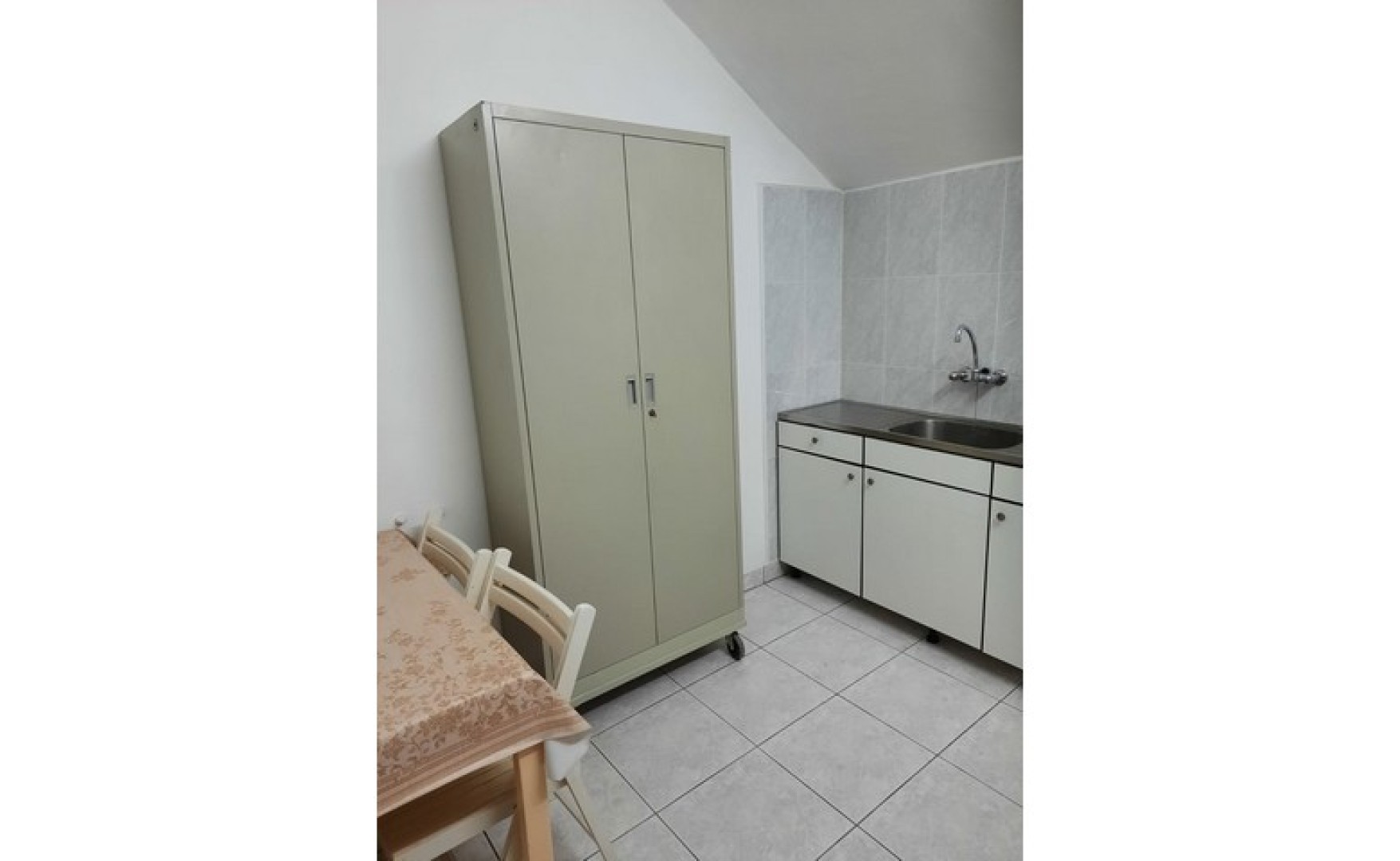 Office/shop to let in Mosta