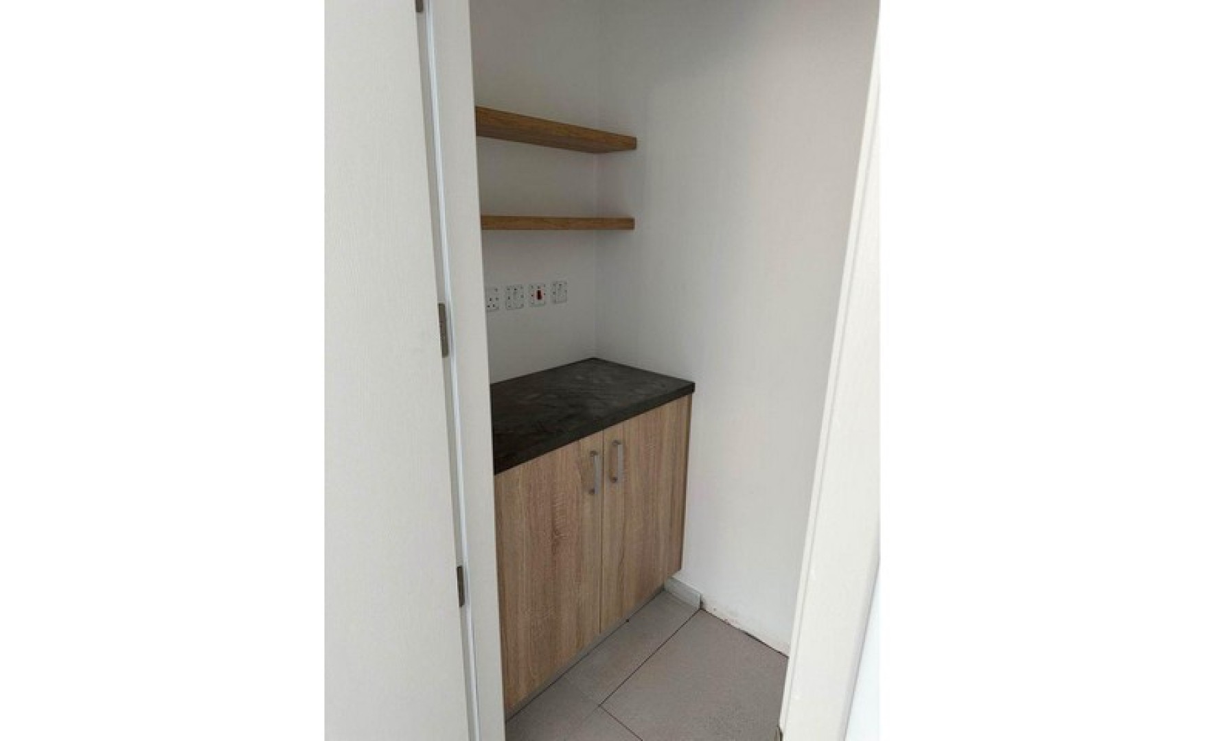 Shop to let in Malta: St Paul's Bay 30sqm premises for rent