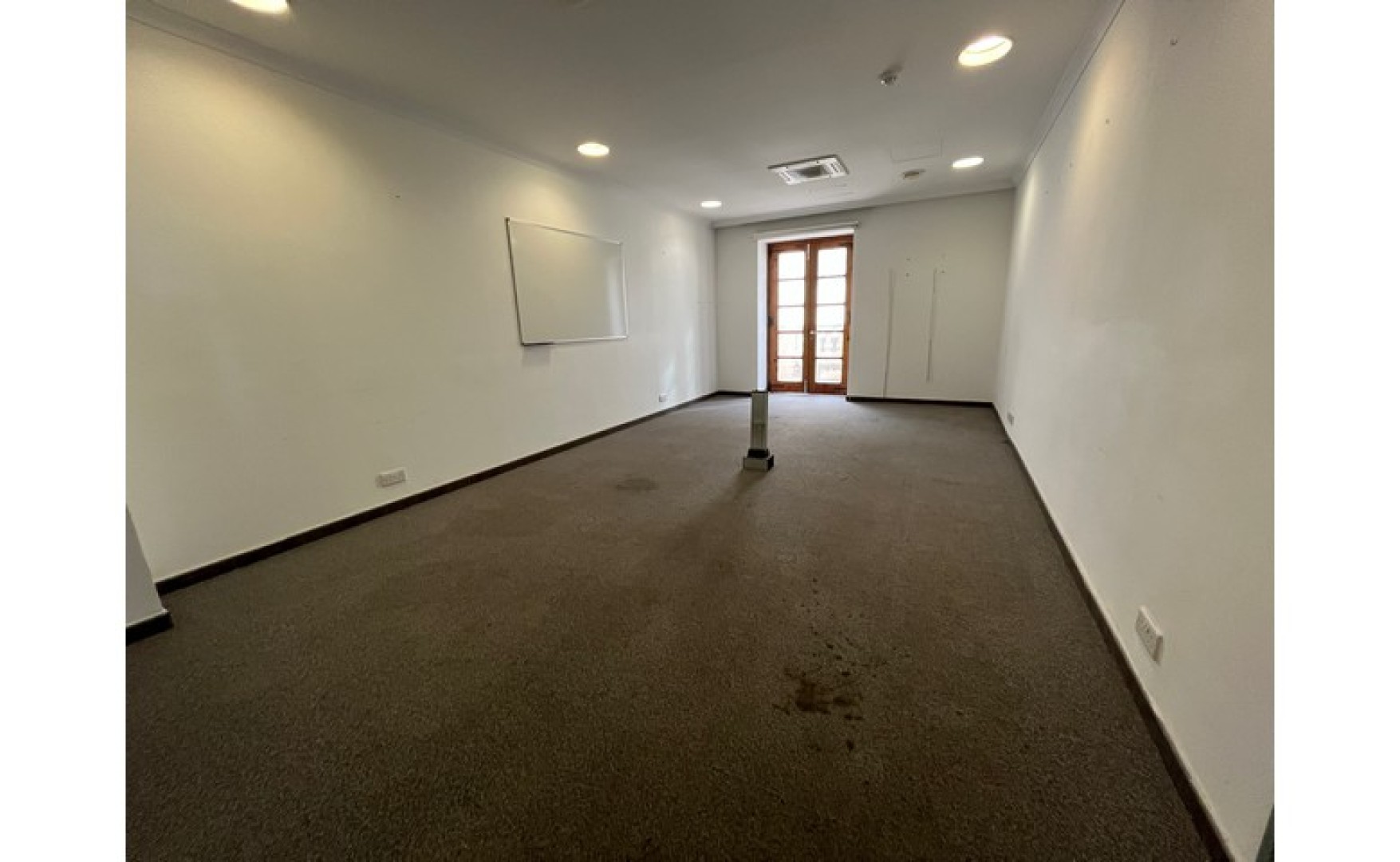 Language School for rent in Sliema