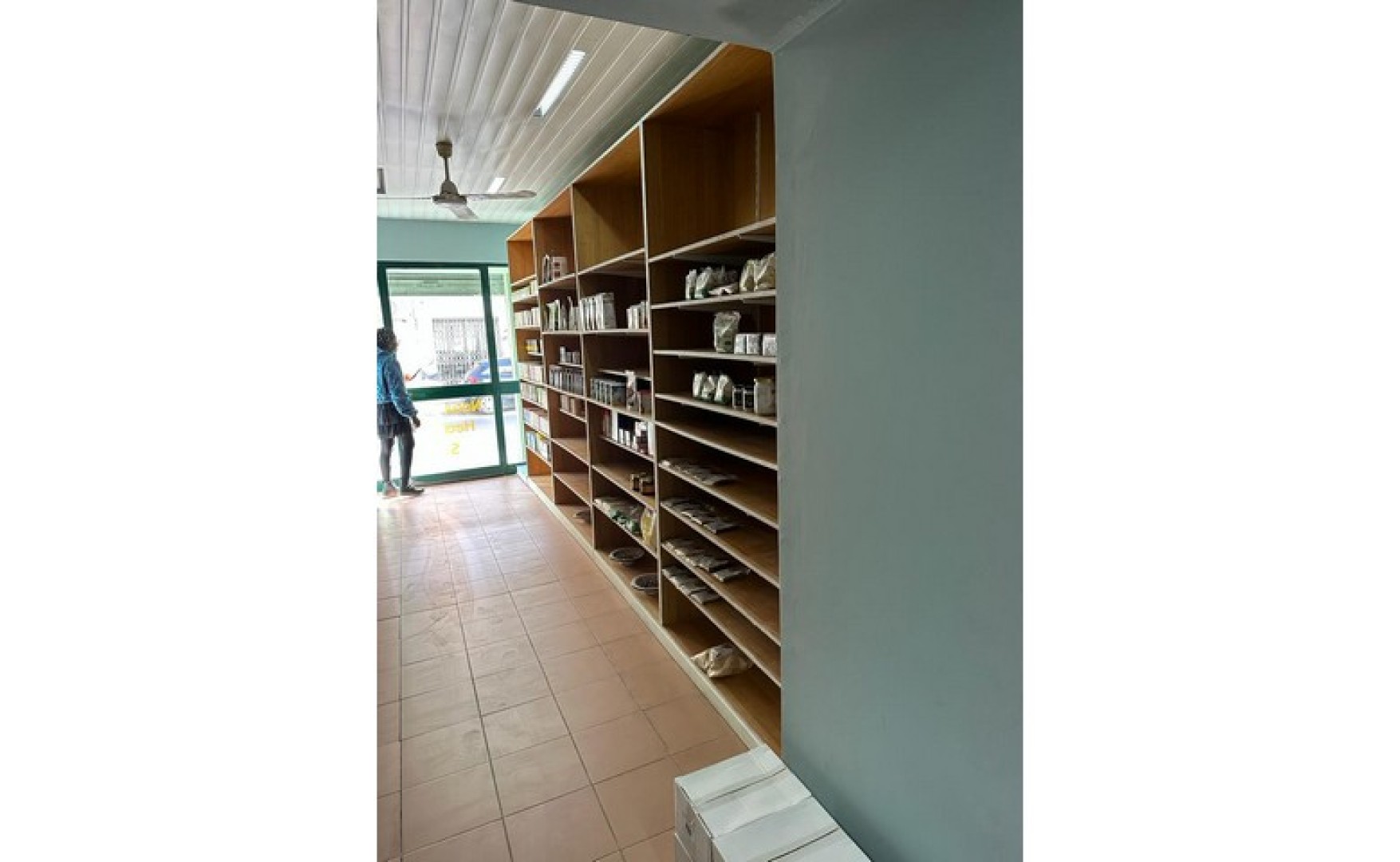 Shops for rent in Malta: Hamrun 100sqm premises to let on the main road