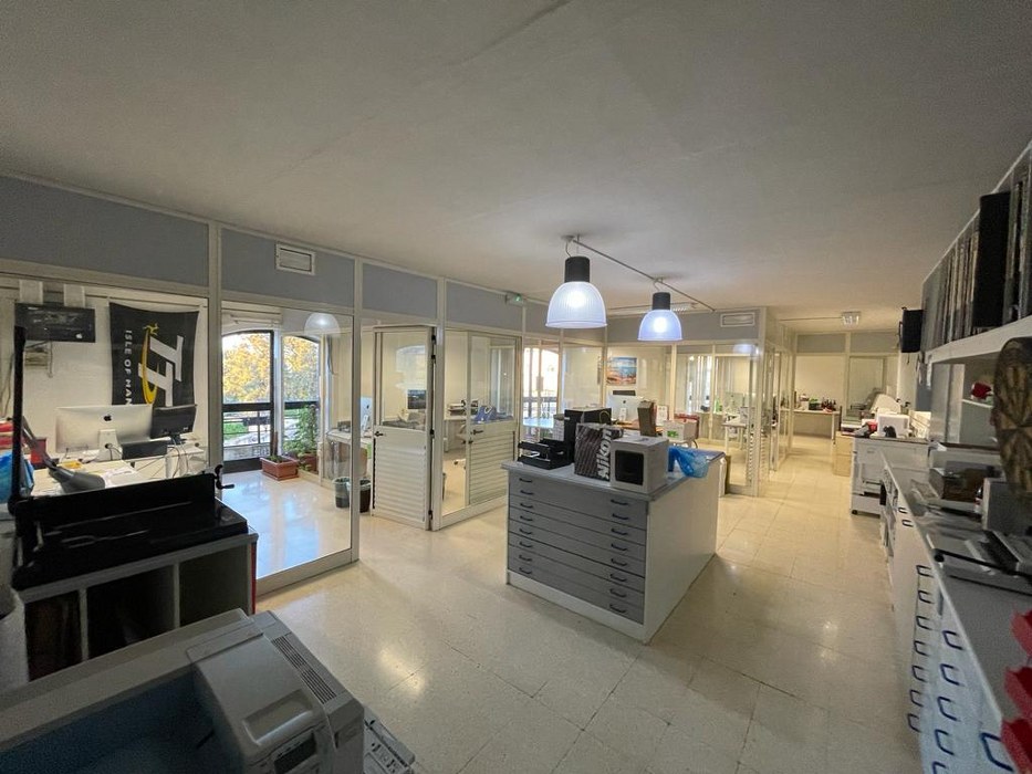Office for rent in pieta with 900 Sqm Ready to Move into