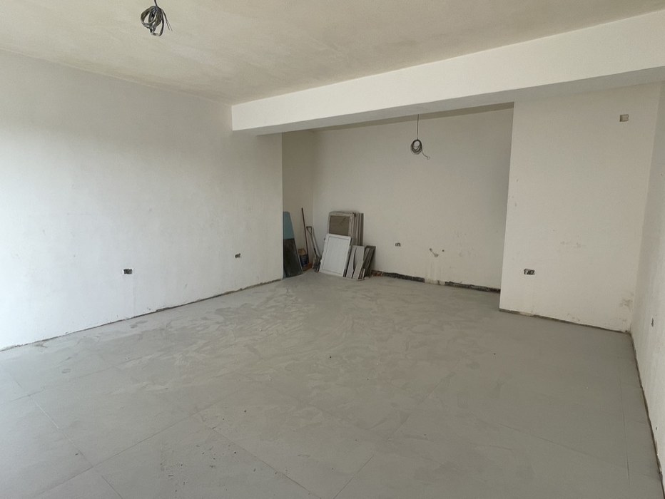 Shops for rent in Malta: Zebbug shop with class 4b permits