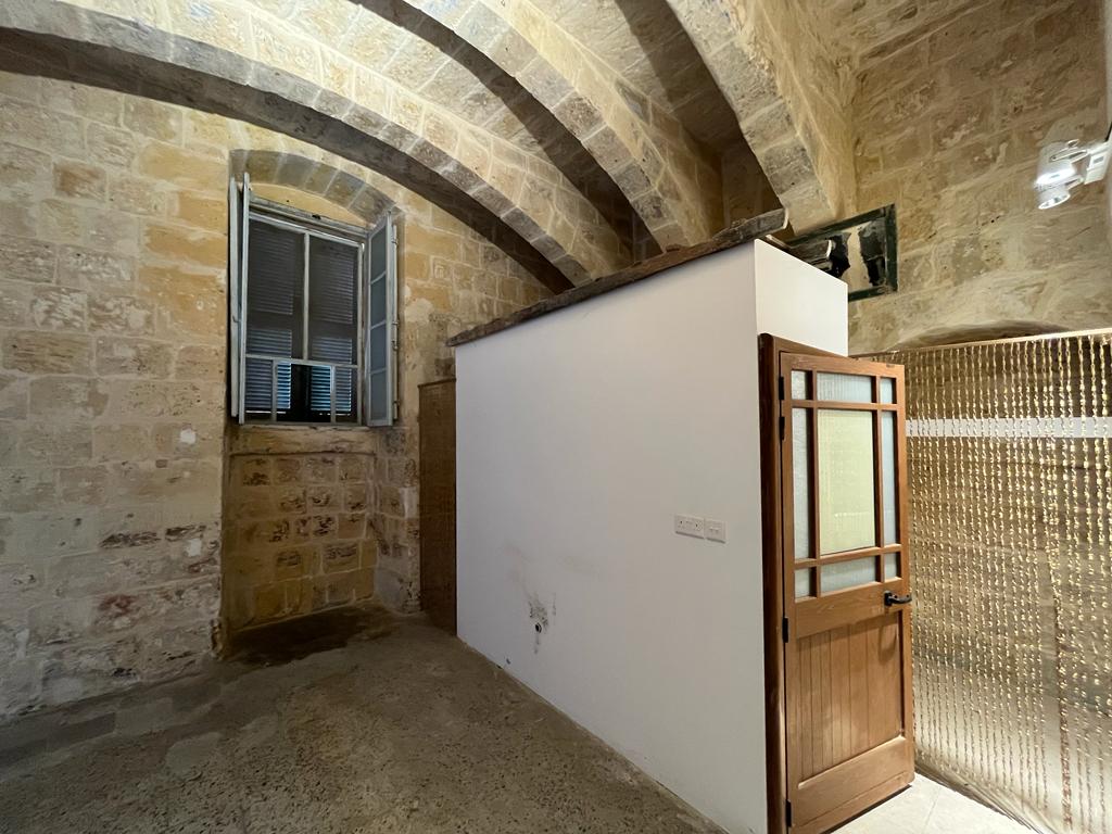 Valletta Corner Restaurant for Rent on Main Road