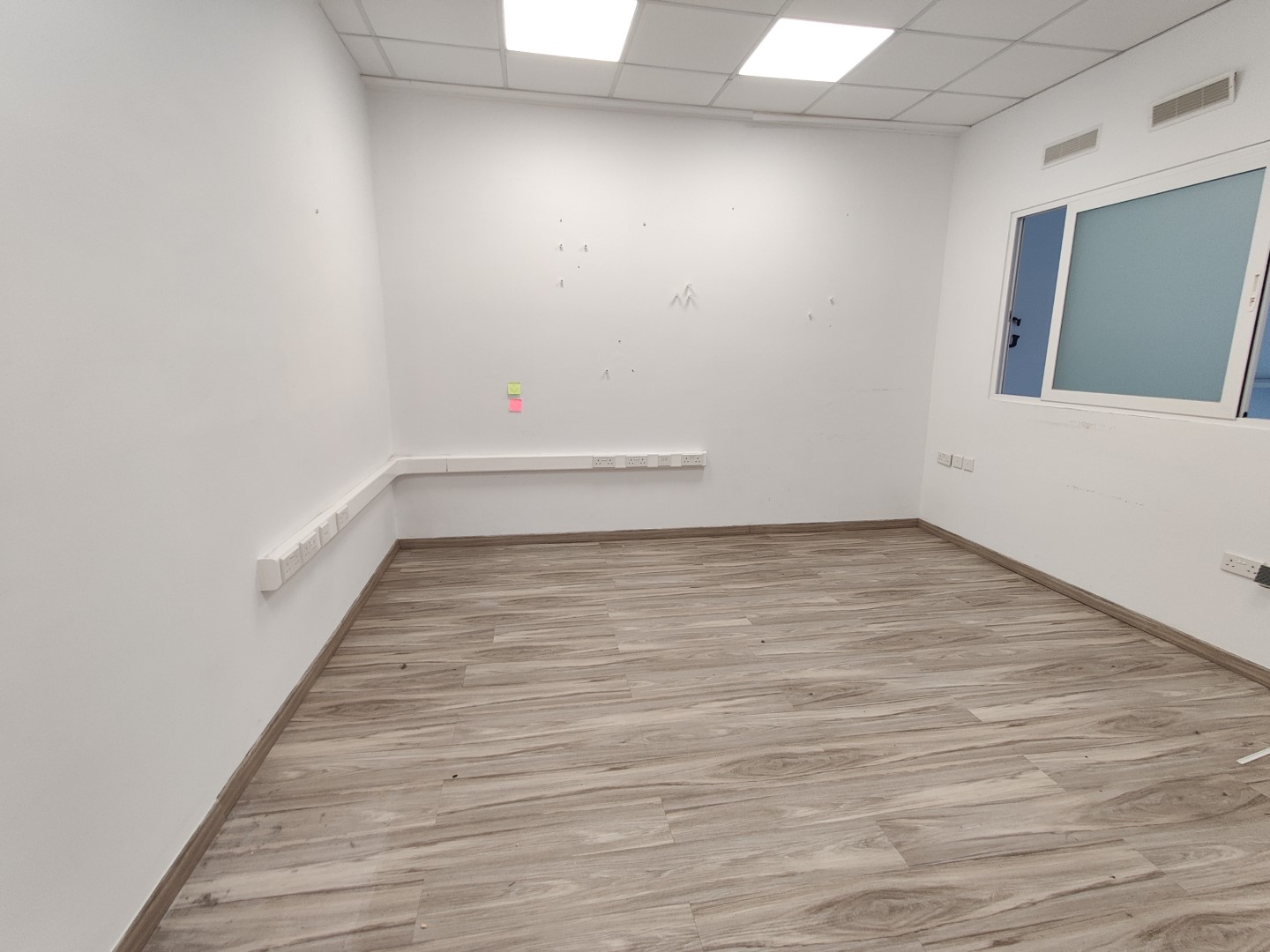 Office for rent Malta: 185sqm commercial premises to let in Sliema