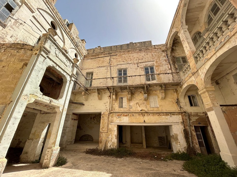 Unique Corner Palazzo for sale in Valletta