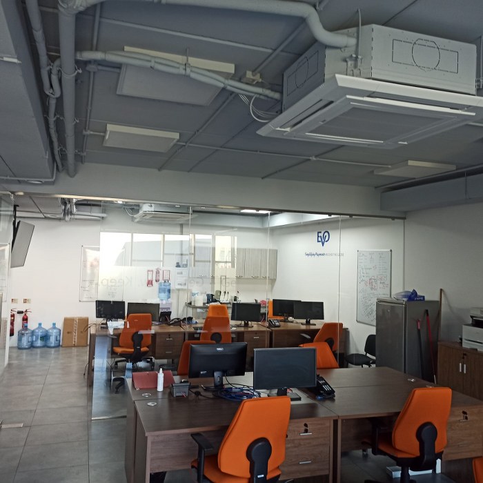 91 sqm Office for Rent with Furnishings and 2 Car Spaces