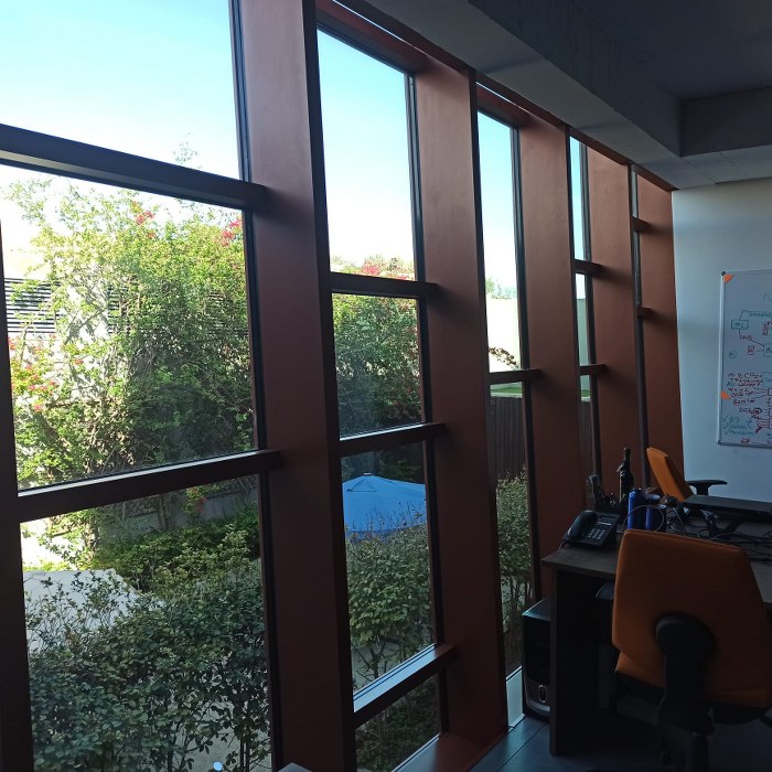 91 sqm Office for Rent with Furnishings and 2 Car Spaces
