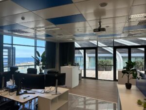 Premium Level 9 Office with Outdoor Area in Mercury Towers
