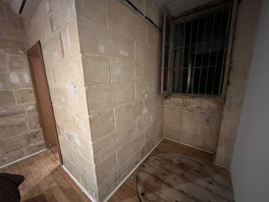 Historic Valletta Studio with Maltese Balcony Near St. John's Co-Cathedral