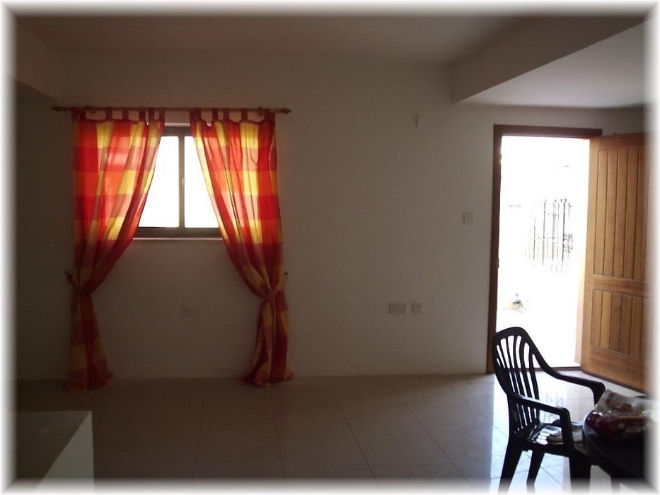 Swieqi Hub: Prime Office/Shop Space with Patio for Lease