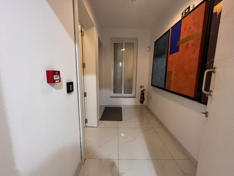 Shop to let in Burmarrad in a prime area