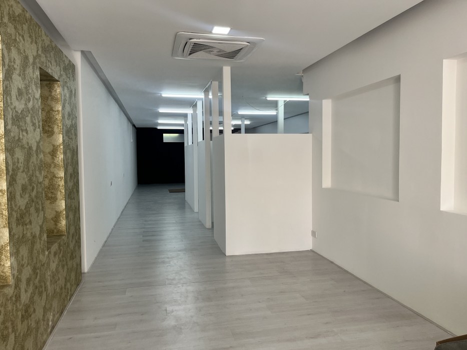 Shop to let in Malta: 140sqm commercial premises in the heart of Naxxar