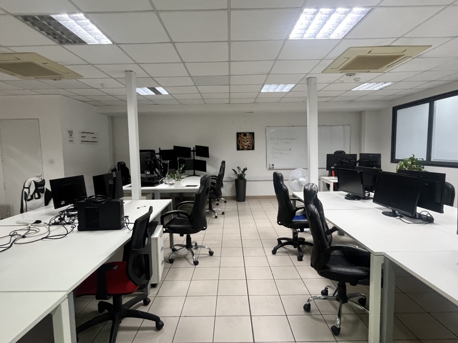 Spacious 300SQM Customizable Office for Rent in Mosta