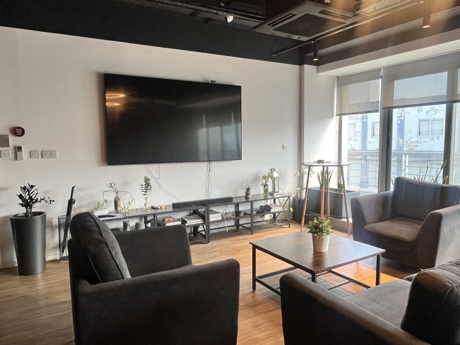 Spacious 300SQM Customizable Office for Rent in Mosta