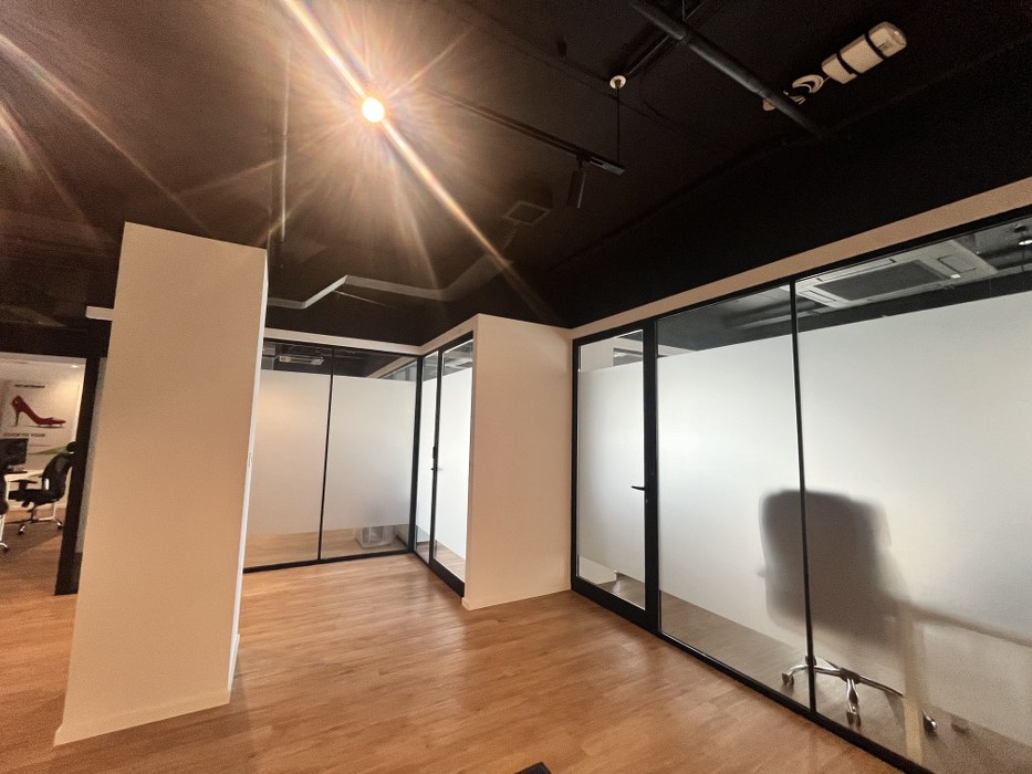 Spacious 300SQM Customizable Office for Rent in Mosta
