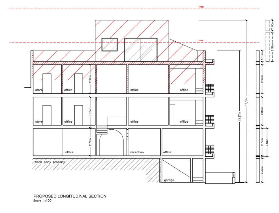 Corner Office with several rooms and ample light in Iklin