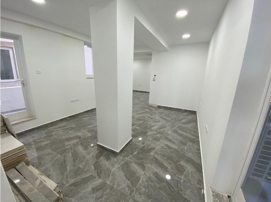 office to let Malta: 150sqm commercial premises in Gzira with class 4B permits