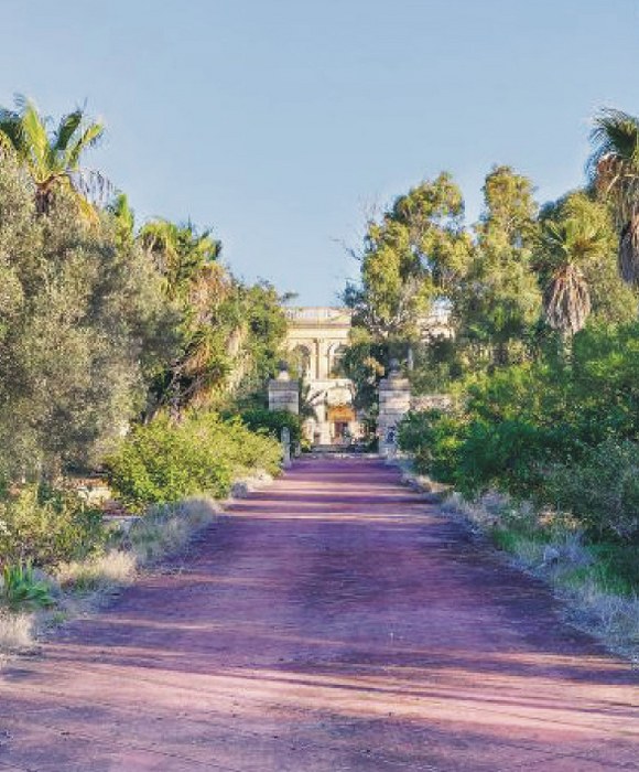 One of a kind Palazzo with Pool and vast Gardens for sale in Wardija