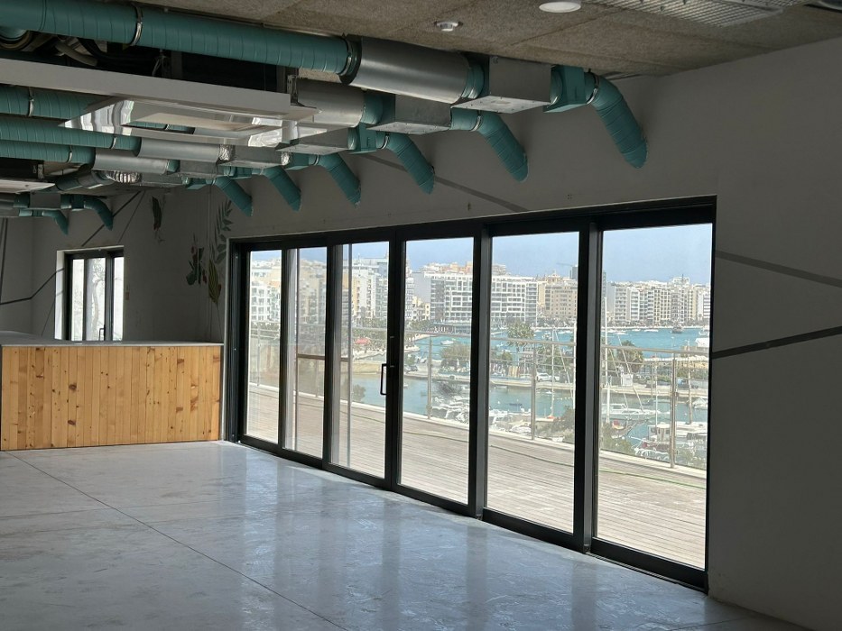 Offices for rent in Malta: Ta' Xbiex 473sqm premises for rent on the Seafront