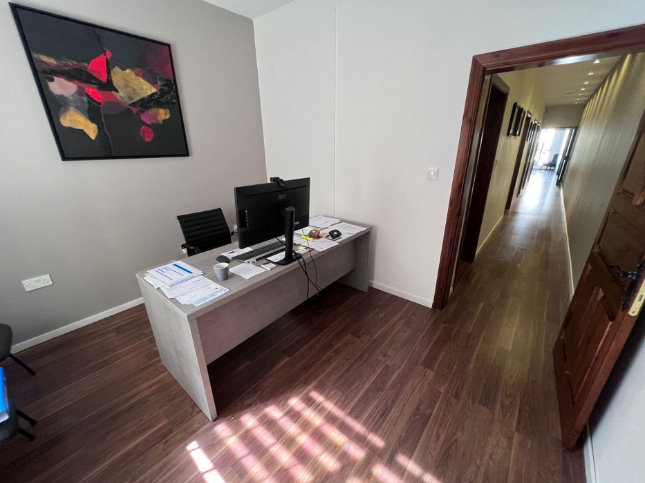 Pieta 138sqm office for rent with 5 rooms
