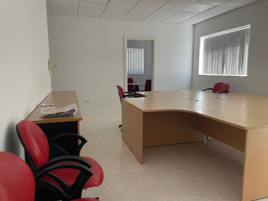 Rent Offices in Malta: 85sqm for rent in Gzira