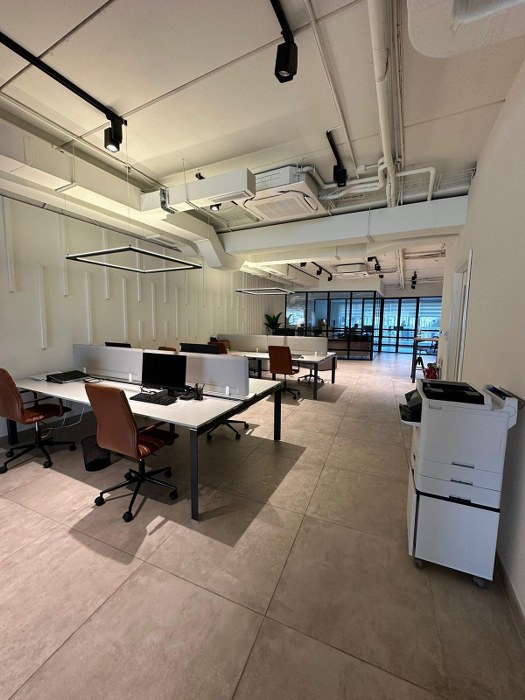 Offices for rent Malta: Pieta office with seaviews and fully furnished , optional parking available