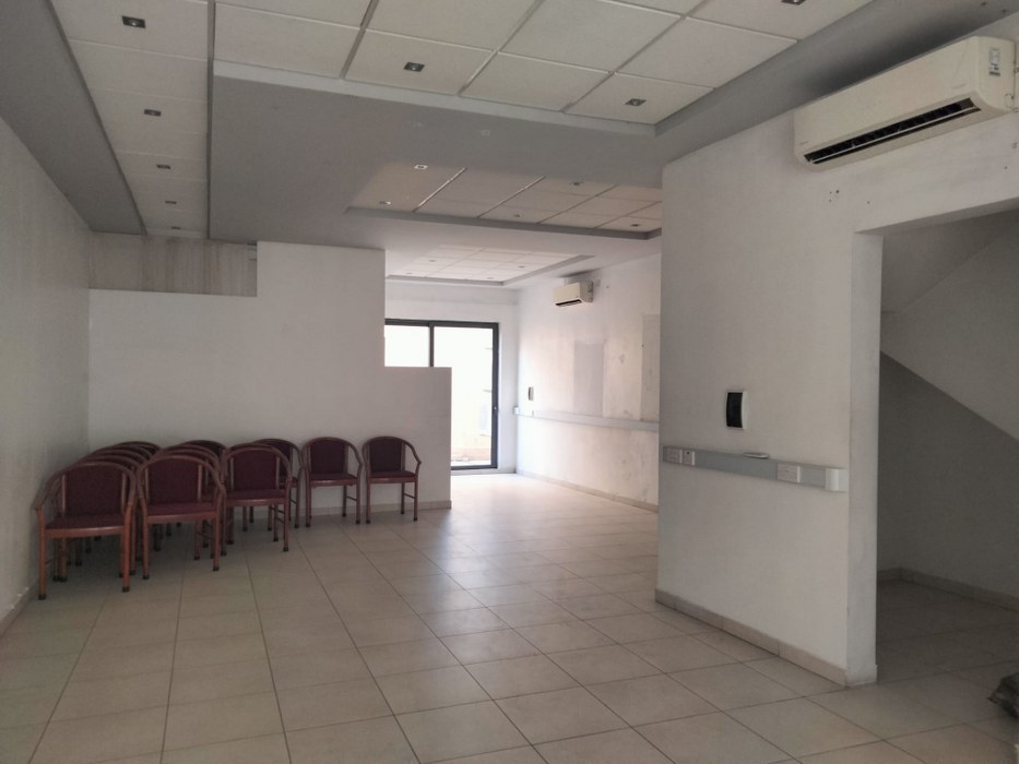 Malta Real Estate: 100 sqm Office in Birkirkara
