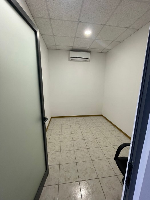 Office that consists of 120sqm in Mosta