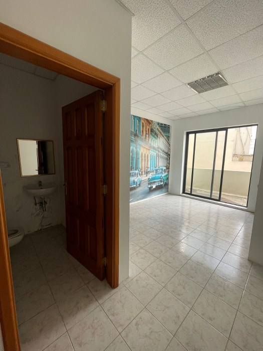 Office that consists of 120sqm in Mosta