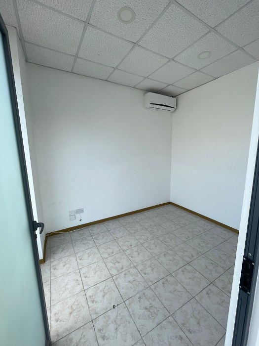 Office that consists of 120sqm in Mosta