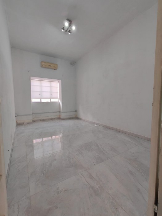 Office to let in Malta: Ta' Xbiex 180sqm premises for rent