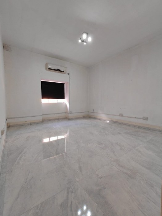 Office to let in Malta: Ta' Xbiex 180sqm premises for rent