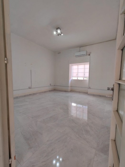 Office to let in Malta: Ta' Xbiex 180sqm premises for rent