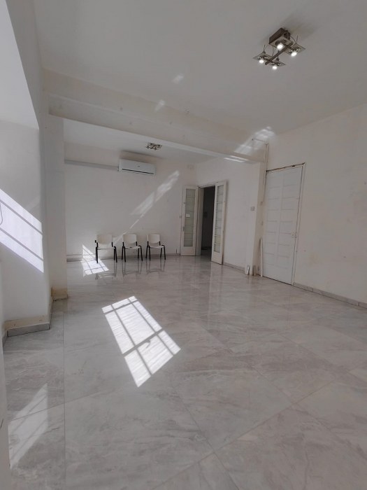 Office to let in Malta: Ta' Xbiex 180sqm premises for rent