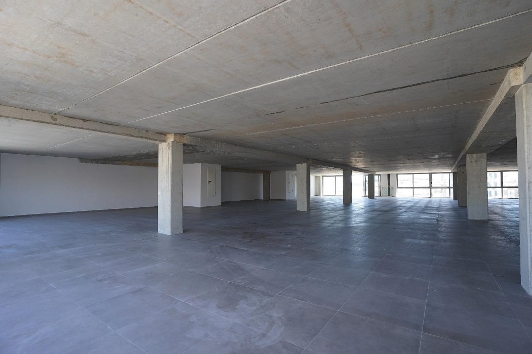 Office/shop to let in Gzira 921sqm commercial premises for rent
