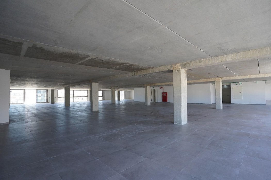 Office/shop to let in Gzira 921sqm commercial premises for rent