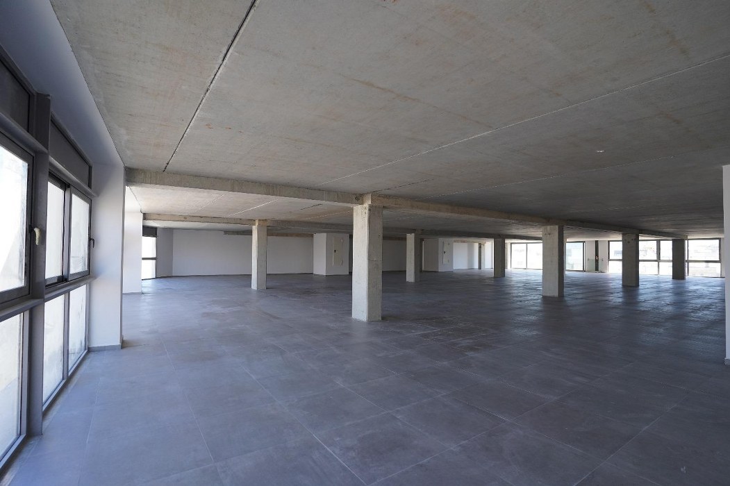 Gzira 934sqm commercial premises for rent on the 5th floor