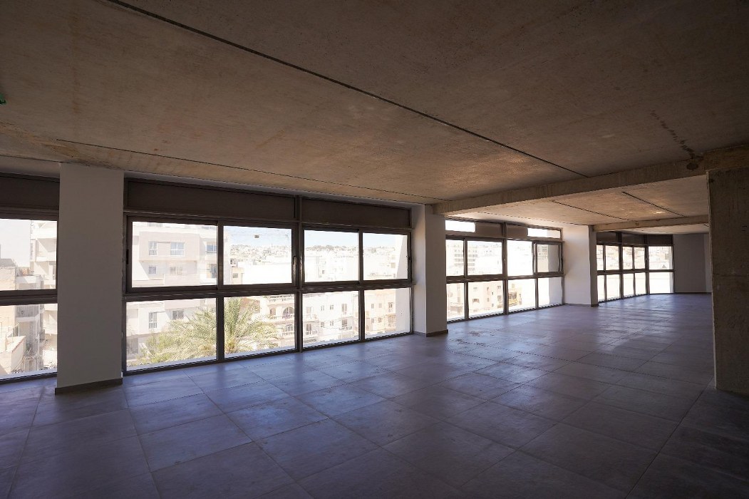Office/shop to let in Gzira 921sqm commercial premises for rent