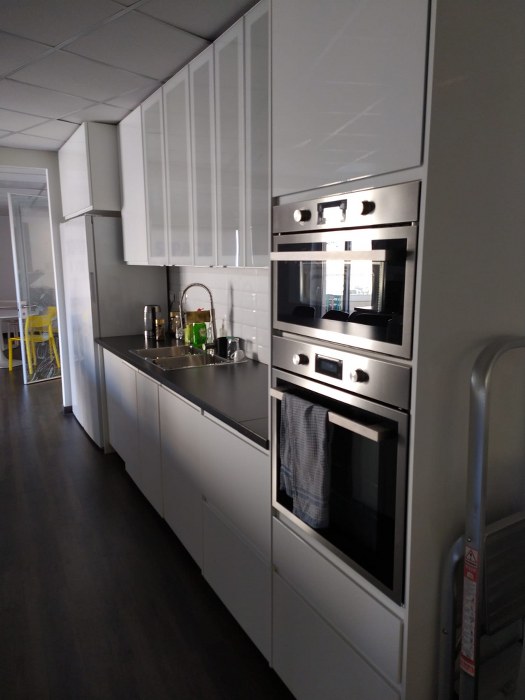 Offices for rent Malta: 610sqm Open plan Office over looking the Waterfront