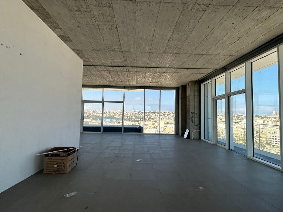 Office for rent in Ta xbiex that consists of 208sqm for rent