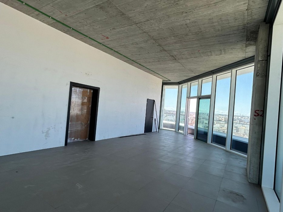 Office for rent in Ta xbiex that consists of 208sqm for rent
