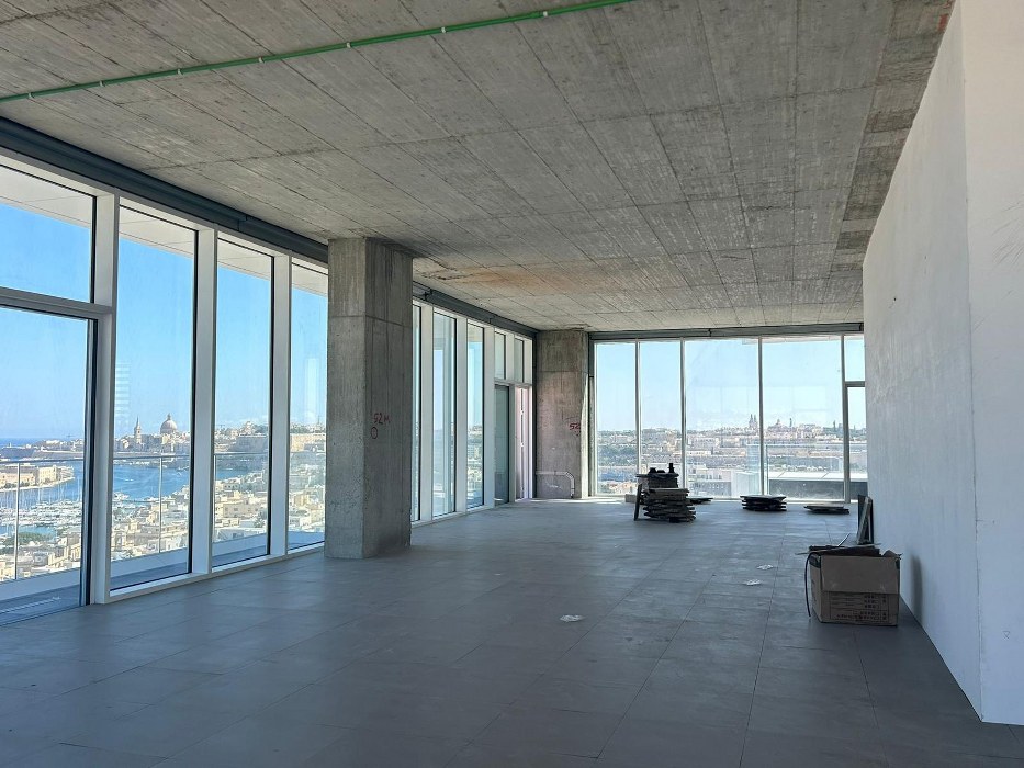 Office for rent in Ta xbiex that consists of 208sqm for rent