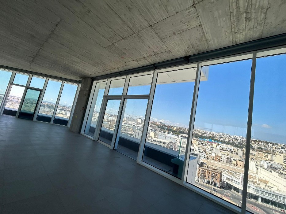 Office for rent in Ta xbiex that consists of 208sqm for rent