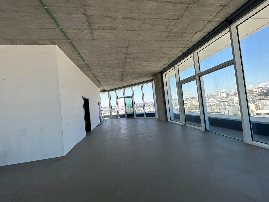 Office for rent in Ta xbiex that consists of 208sqm for rent