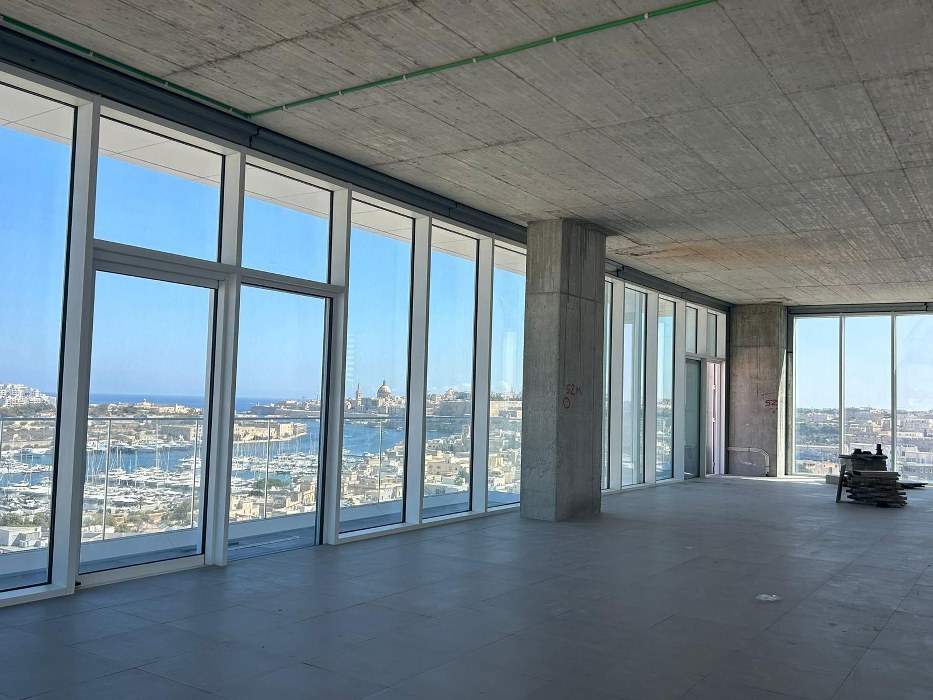 Office for rent in Ta xbiex that consists of 208sqm for rent